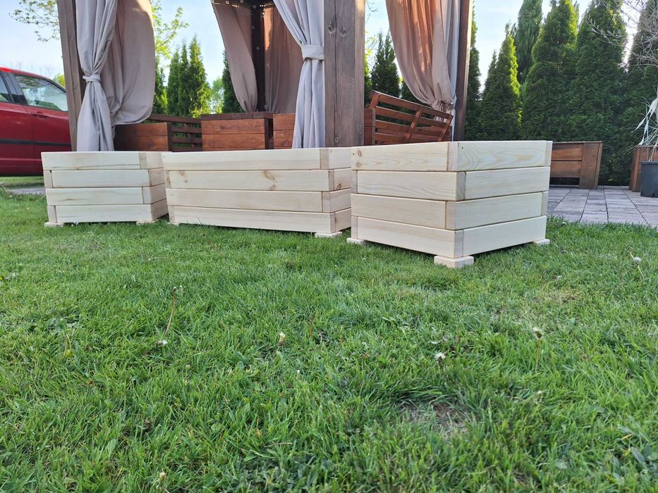 Donice ogrodowe drewniane