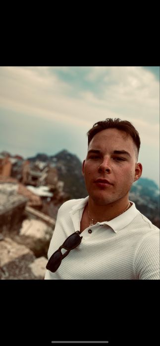 Nauka Gry na Pianinie, Gitarze, Ukulele, Akordeonie, Keyboardzie.