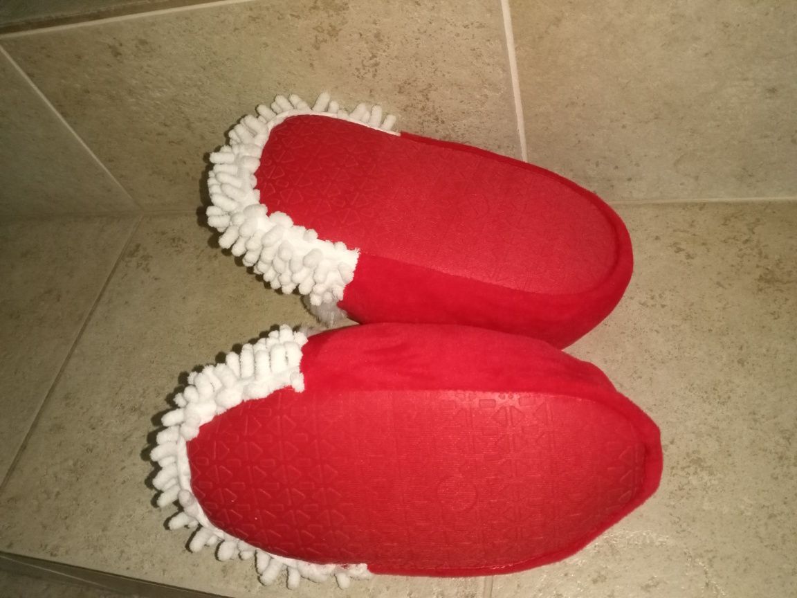 Pantufas pai Natal e chinelos piscina