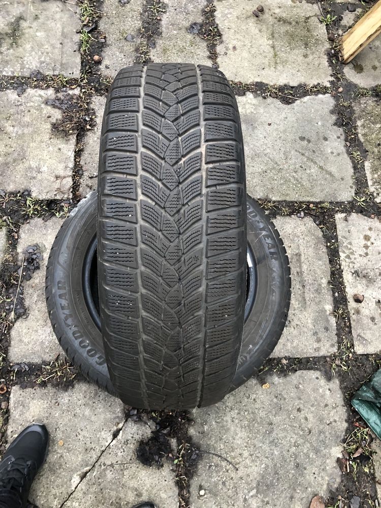 Goodyear UltraGrip Performance+ SUV 225/60/18 104V