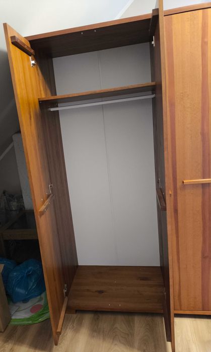 Szafa drewniana 3 drzwiowa - sosnowa