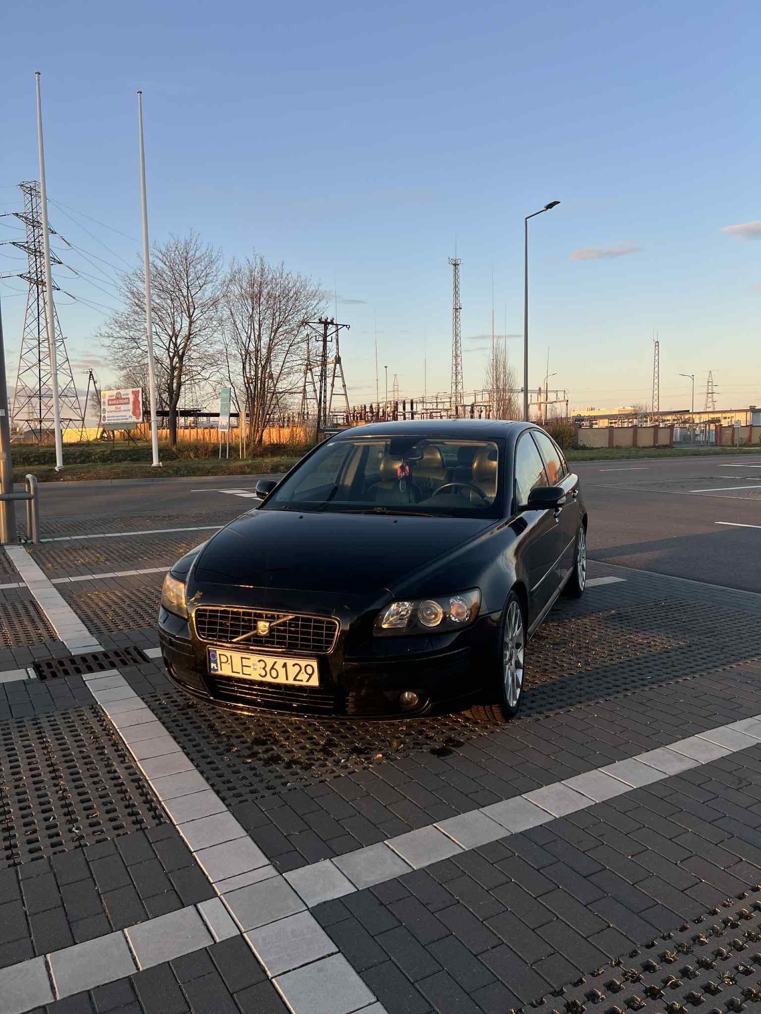VOLVO S40 - T5 . (5 cylindrów, Turbo i 220 KM) GAZ! Świetna CENA!
