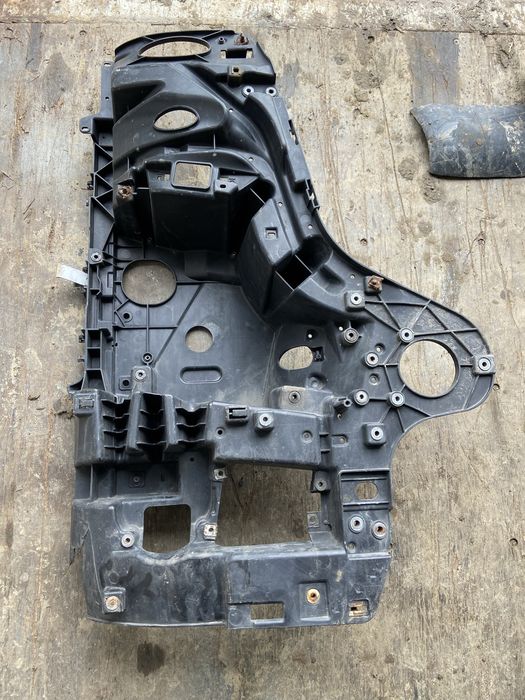 Mercedes mp4 okular garnek obudowa lampy lewe i prawe