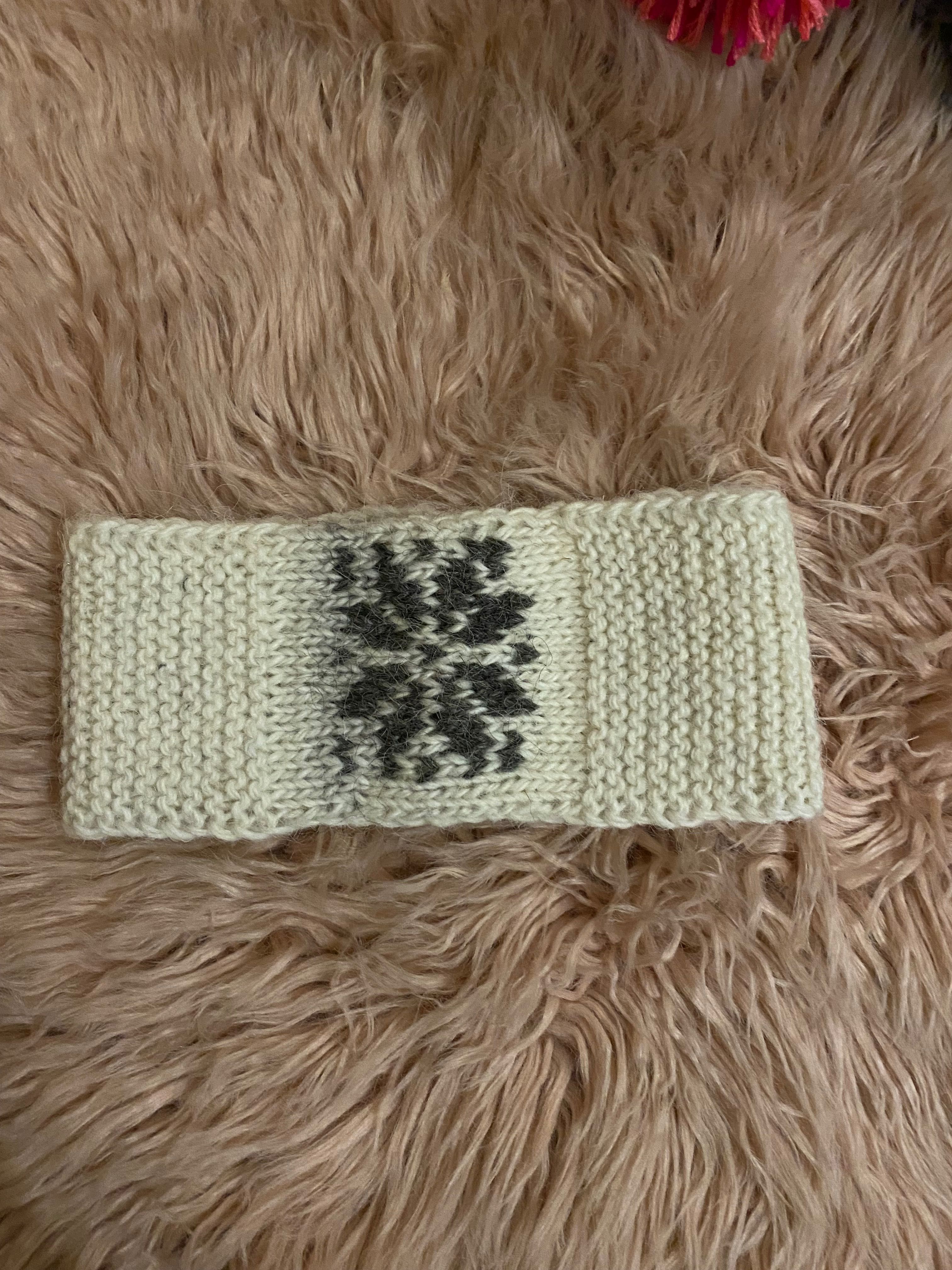 Rękawiczki skarpety swetry wełna owcza