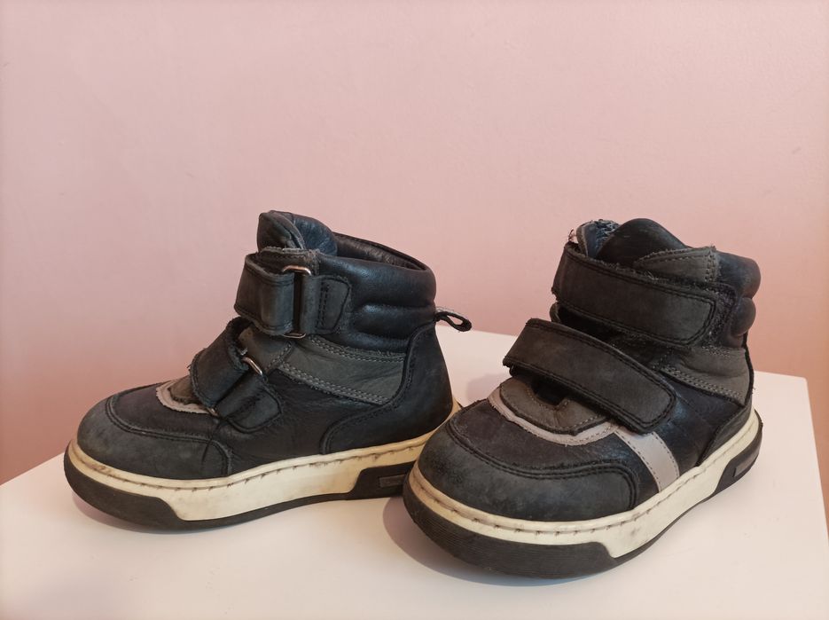 Кросівки теплі р23