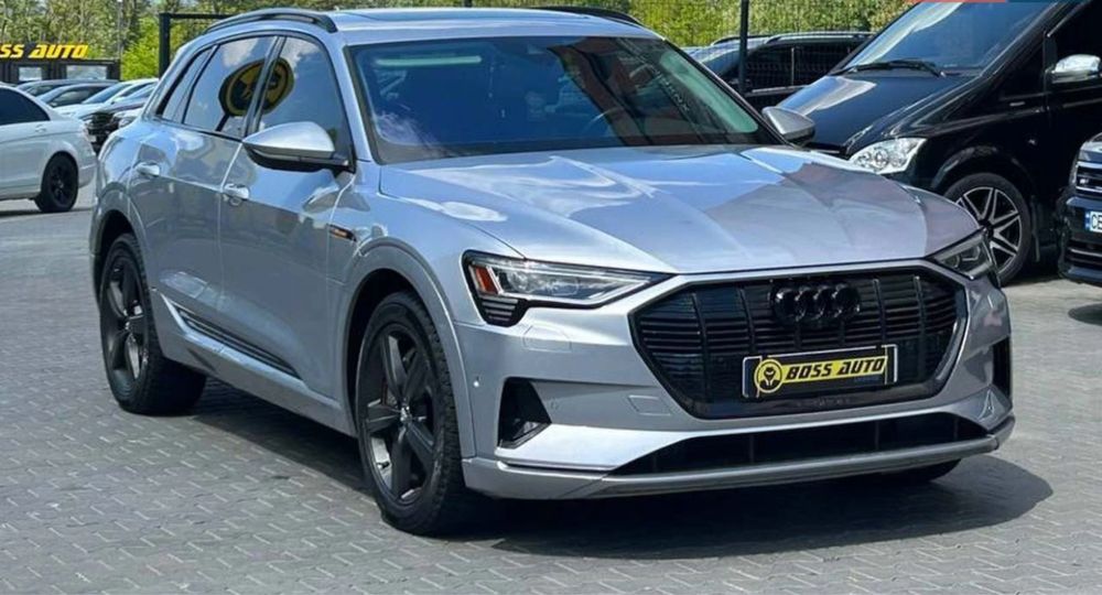 Аренда/выкуп Audi e-tron