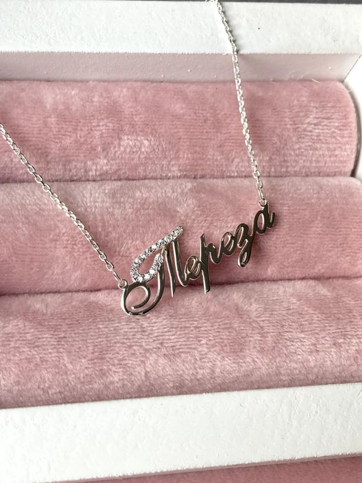 Срібна підвіска кольє з камінчиками з ім'ям або ініціалами на Ваш вибі
