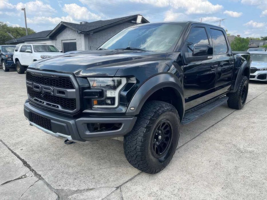 Ford F-150 Raptor      2018