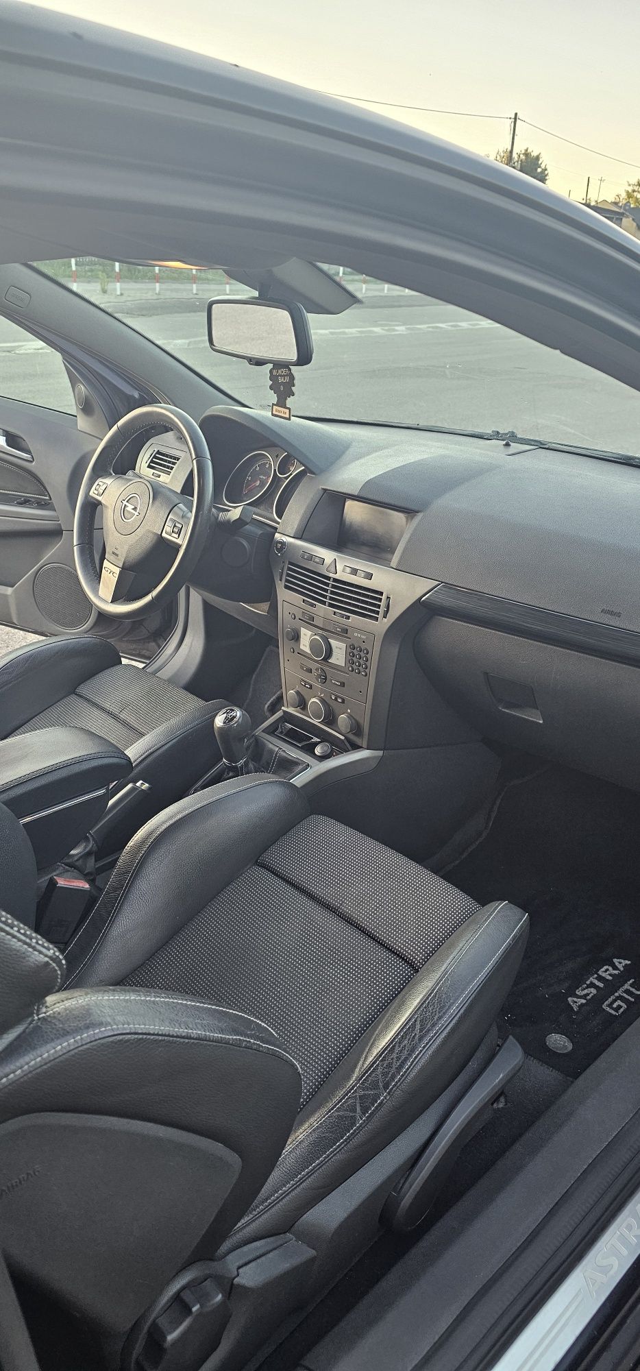 Opel Astra GTC 1.9 CDTI 150KM