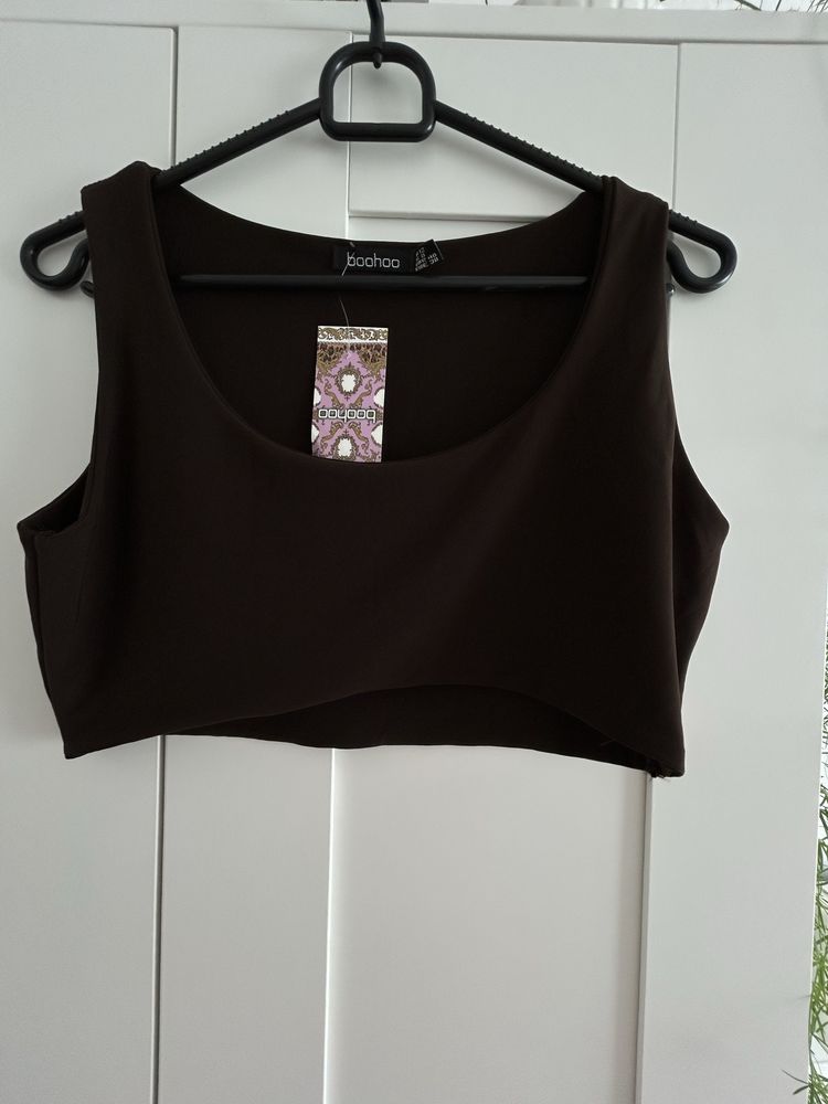 Czekoladowobrązowy top basic Boohoo rozmiar 40 crop top