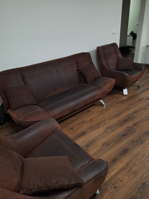 Rozkładana sofa+ dwa fotele