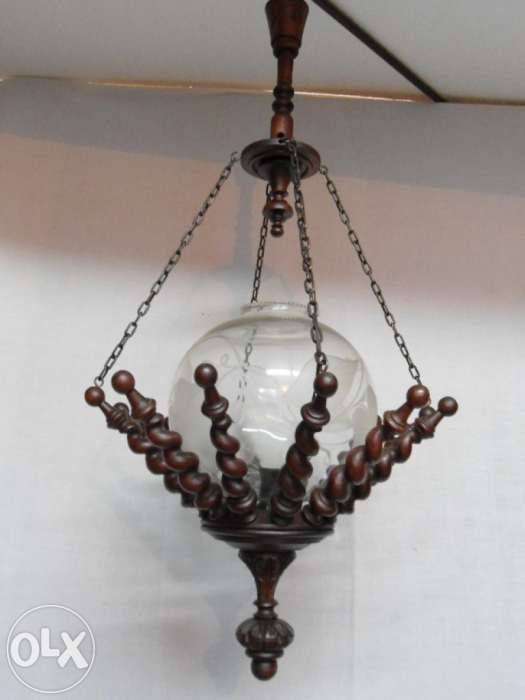 Candeeiro em madeira (Século XVII)