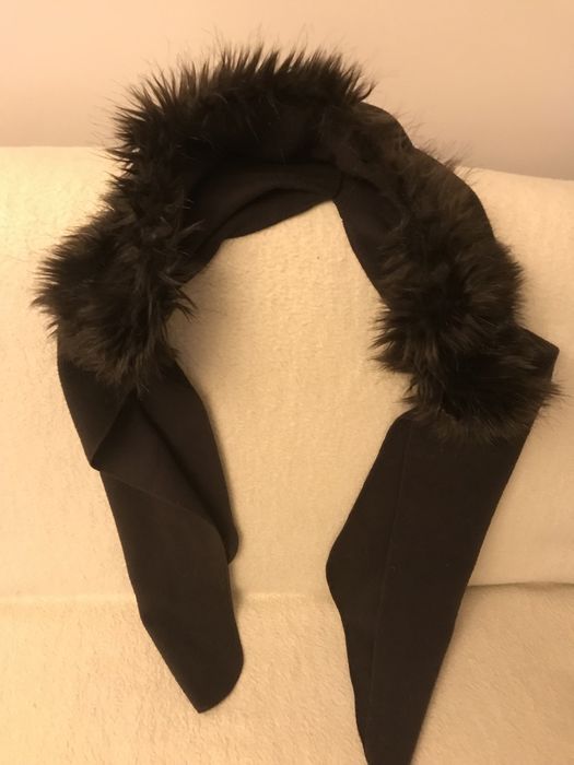 Szal z kapturem ciemny brązowy