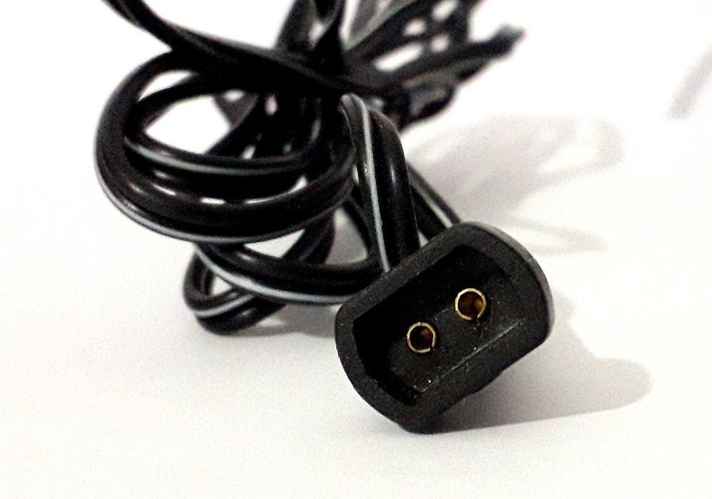 Adaptador Universal MW 500mA (usado)
