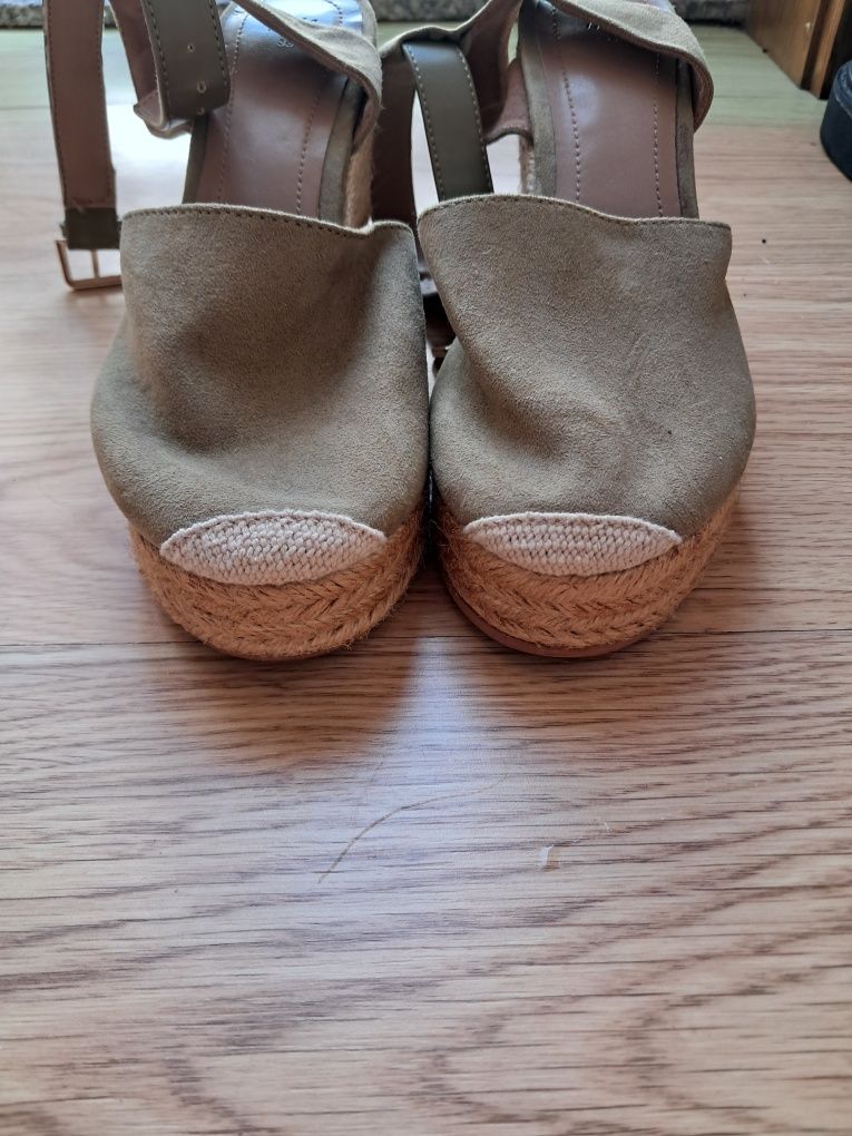 Sandálias de cunha H&M - Nr. 36