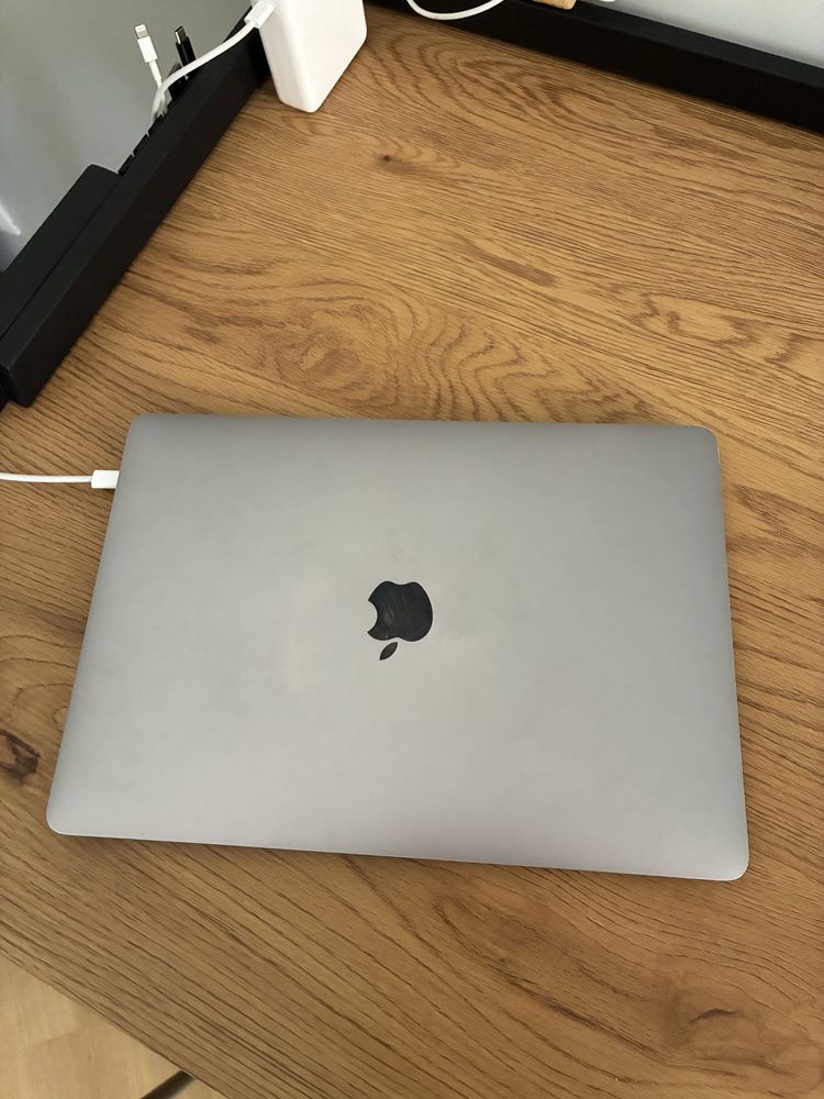 macbook pro 2017 13" 128gb під ремонт