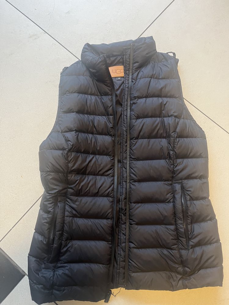 Kurtka zimowa z kapturem i kamizelką marki UGG, rozmiar XS