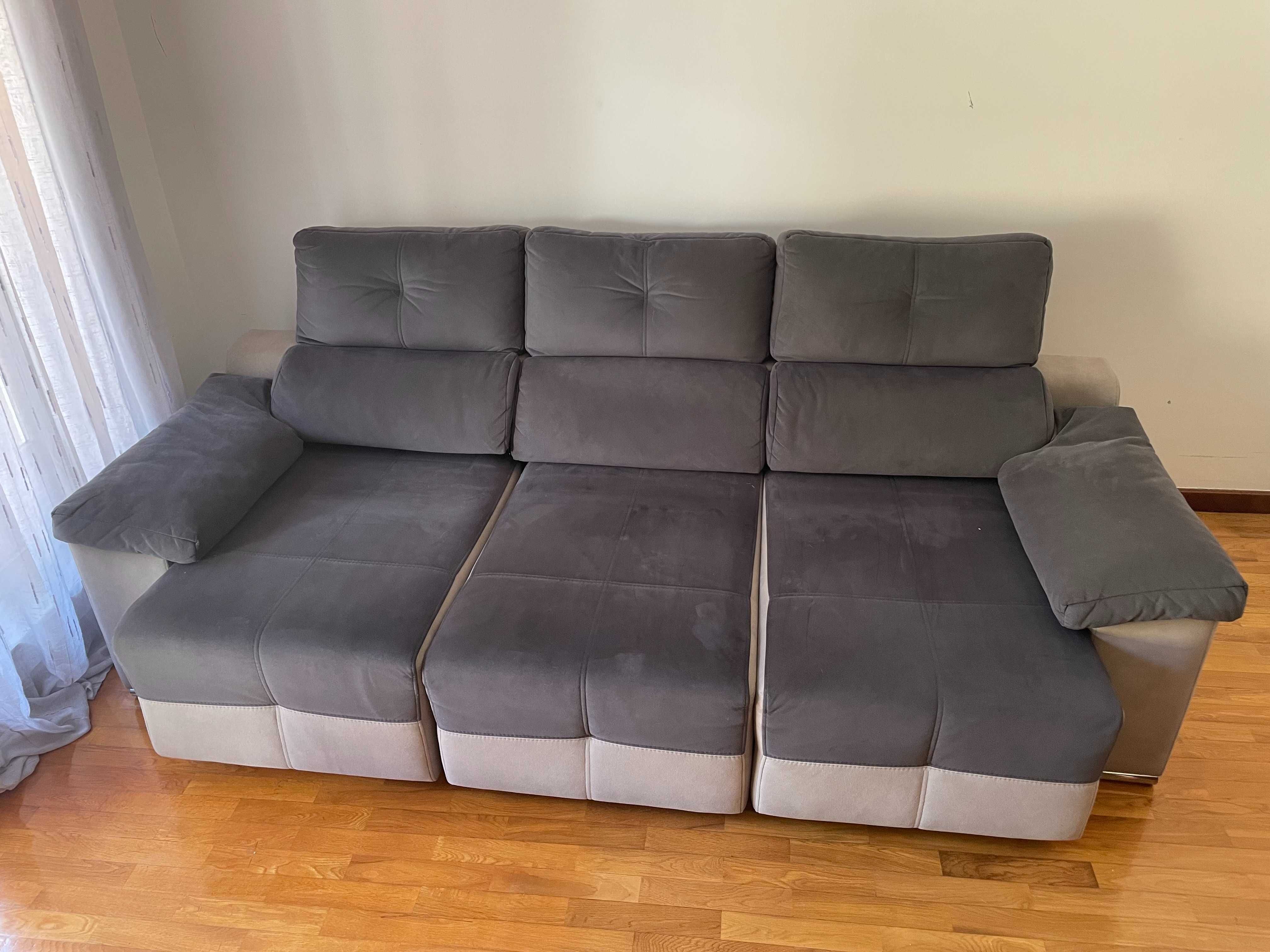 Sofá de 3/4 lugares com chaise longe