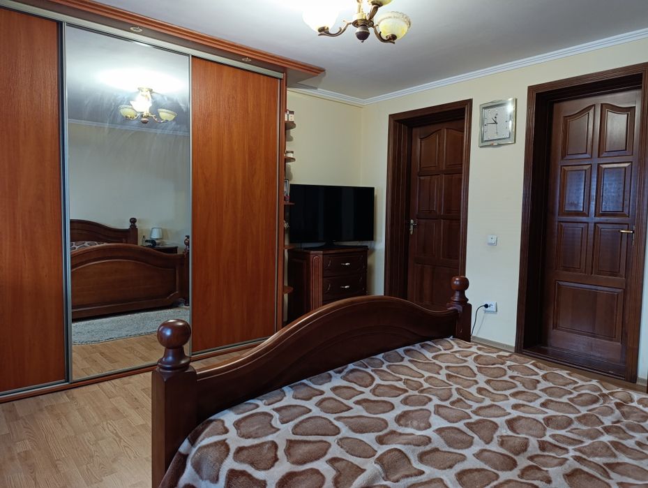 Продам будинок по вулиці Спартака