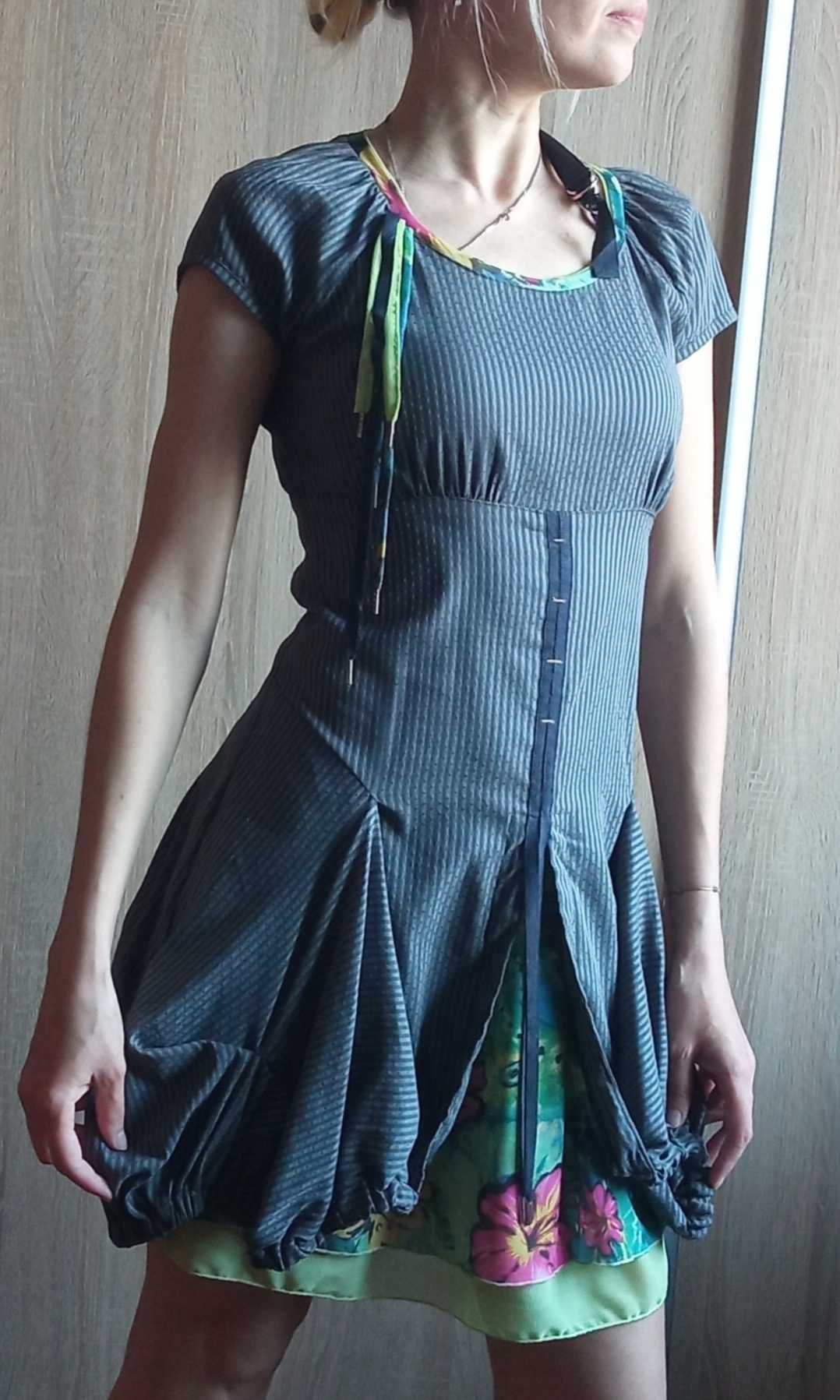 Сукня незвичного крою з сіткою Платье с необычным декором сеткой