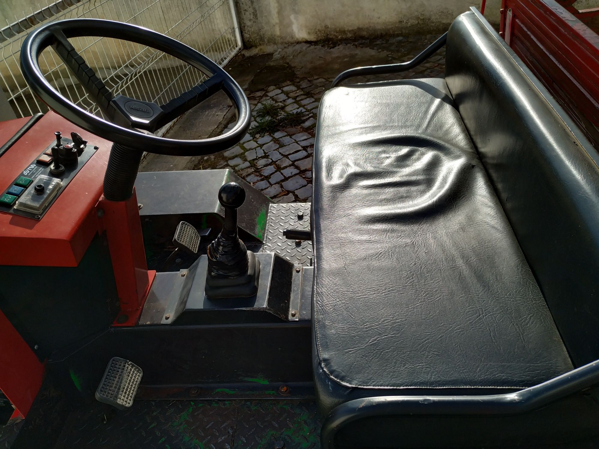 Trator carro Futura 4×4