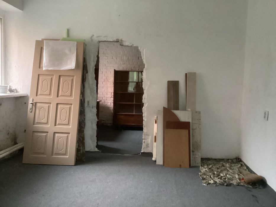 Оренда Двох кімнатного приміщення55кв.м. наПасічній57 Ціна5500грн.