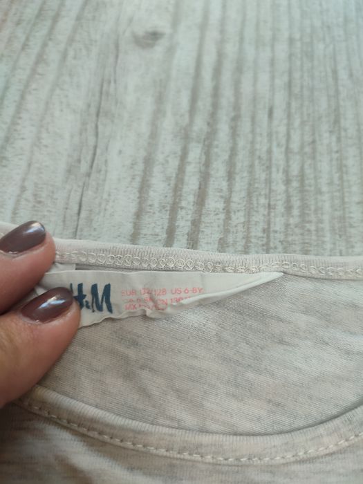 H&M 122 128 bluzka dziewczęca długi rękaw motyle grafika elastan