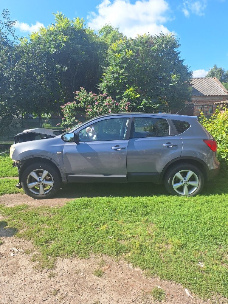 Nissan qashqai powypadkowy