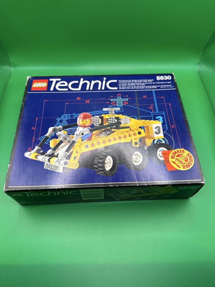 Zestaw lego 8830  Rally 6-Wheeler (Moon Buggy) Technic Model Race