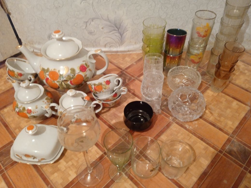 Шикарные наборы,сервизы,тарелки,фужеры
