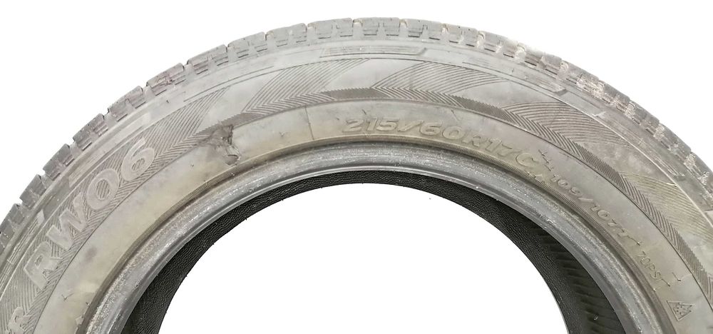 4x 215/60 R17C Hankook RW06 opony zimowe 6 mm / montaż