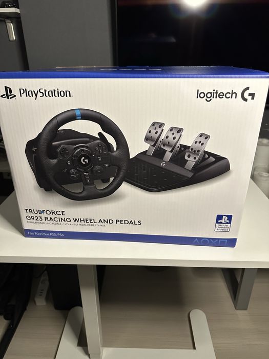 Продаю Logitech G923 TRUEFORCE (PS5/PS4/PC)