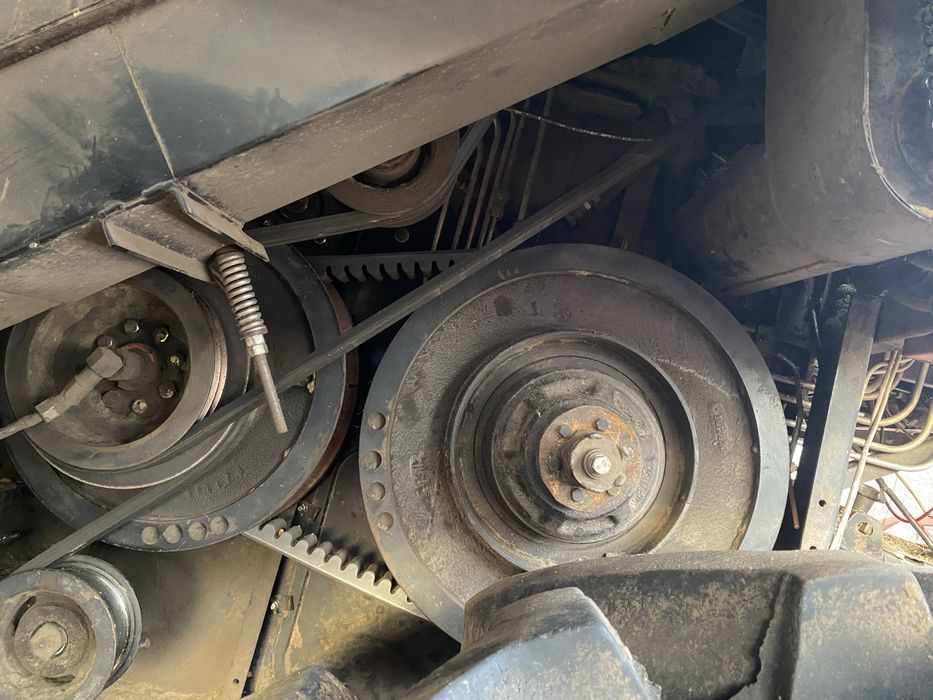 Комбайн YTO 4LZ-9