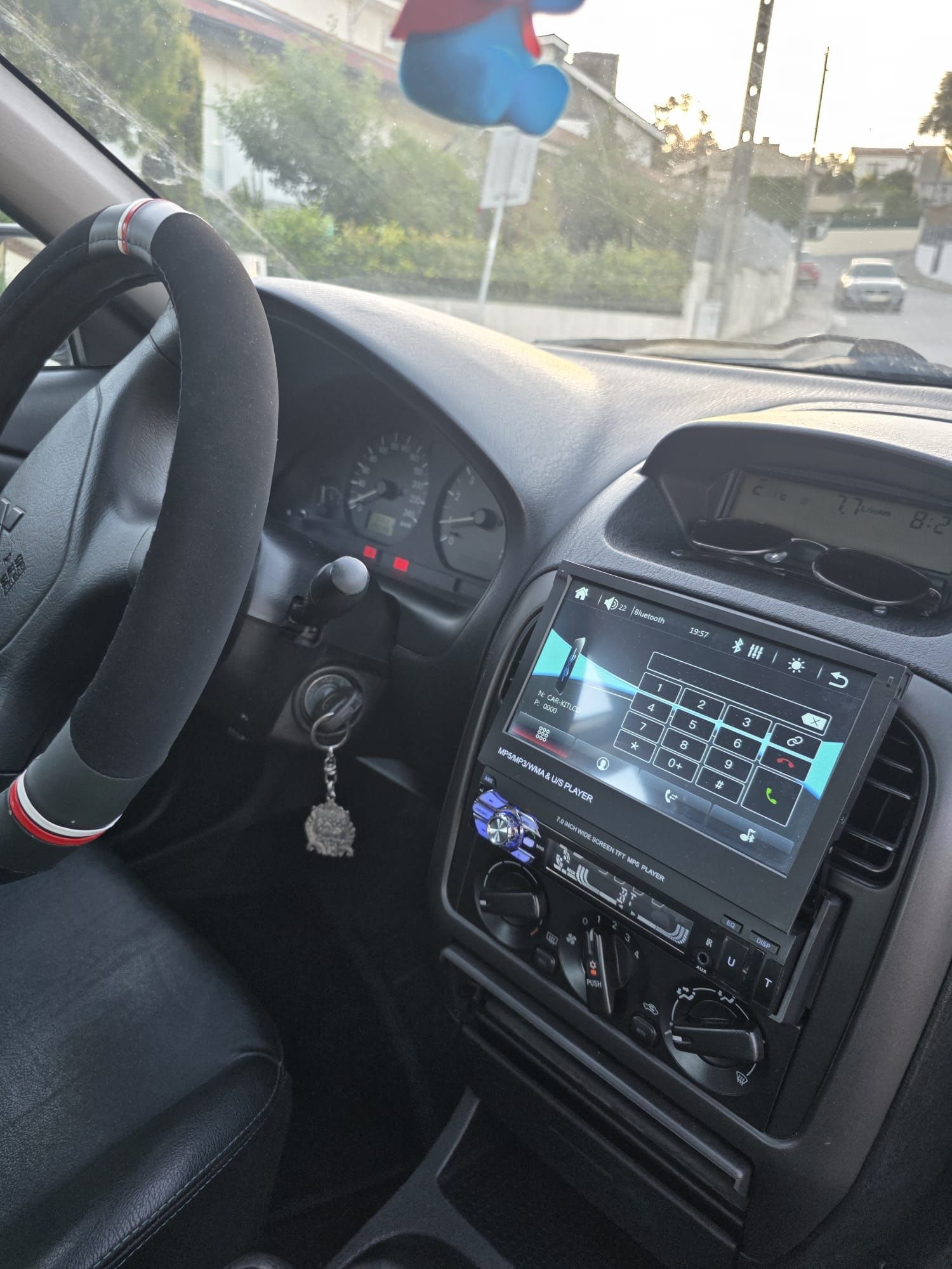 Mitsubishi carisma