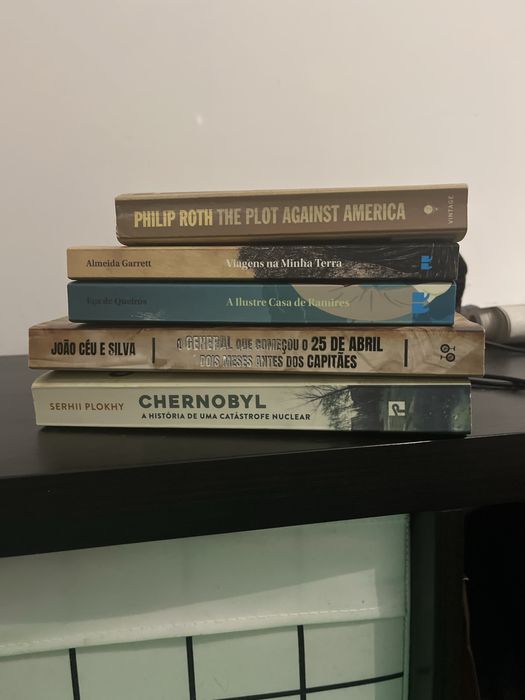 Vendo 5 livros em otimo estado