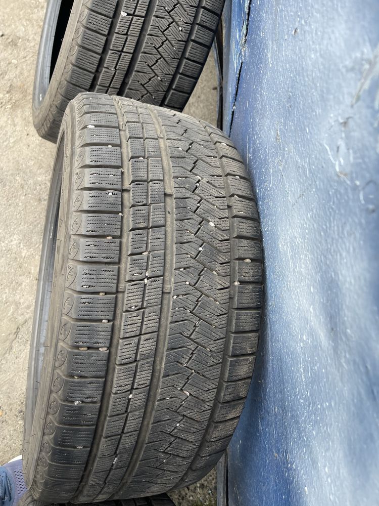 Продам зимние шины TRIANGLE 255/40 R19 100V
