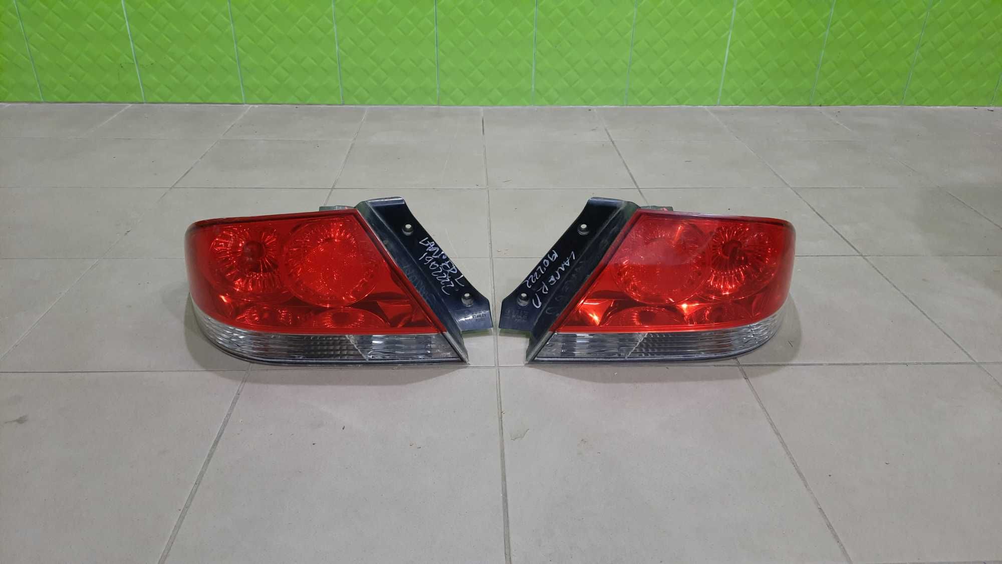 Ліхтар фонарь Мітсубісі Mitsubishi Lancer 9 03-11 Grandis 03-11 правий