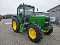 Ciągnik John Deere 6800