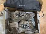 Balenciaga runner graffiti