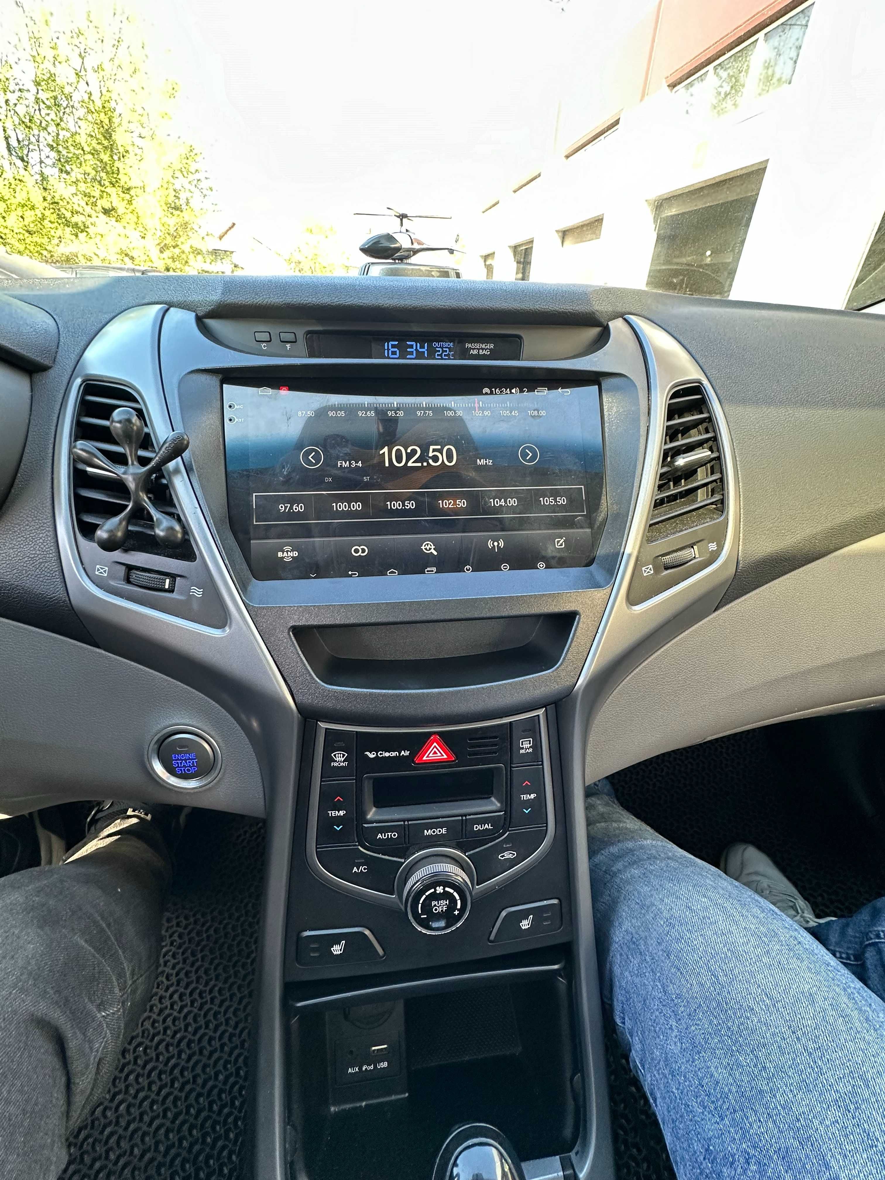 Магнітола Hyundai Elantra - CarPlay,8 ядер, Q-Led екран ,слот під SIM