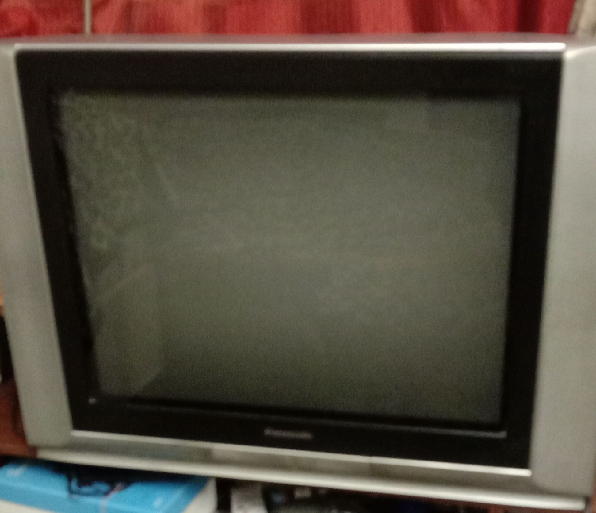 Оригинальный цветной телевизор Panasonic TX-29FX50T (диагональ-72 см)