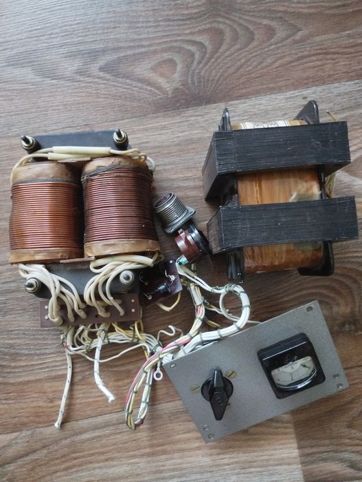 Моторчик электромотор 220В  50Гц  2450 об/мин конденсатор