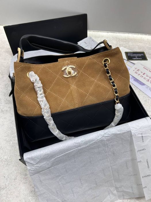 Сумочка в стилі Chanel