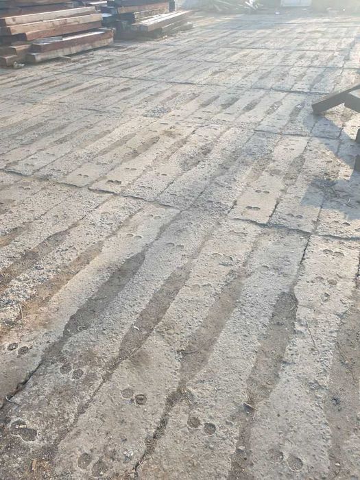 Podkłady kolejowe betonowe zbrojone utwardzenie droga plac słupki