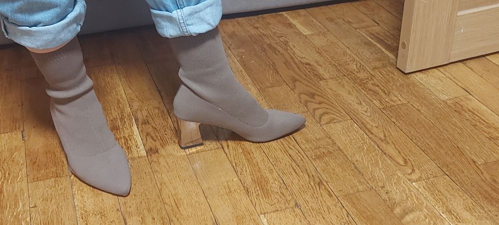 Ботильйони-панчохи Reserved