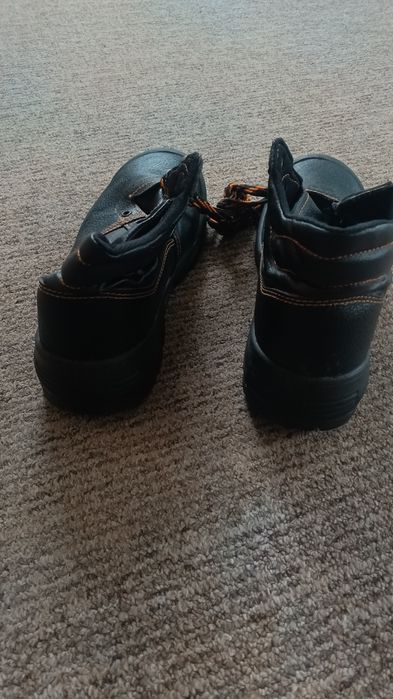 Ботинки рабочие новые