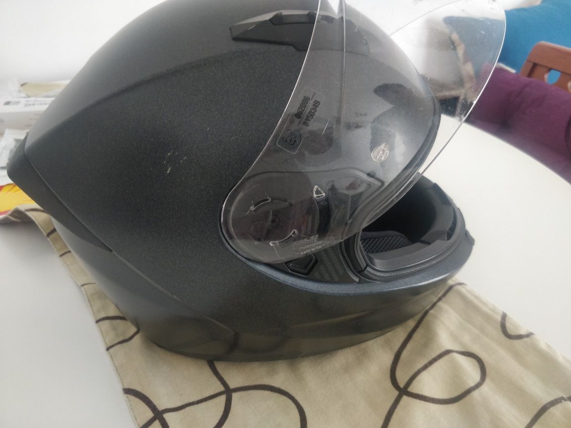 Capacete com intercomunicador