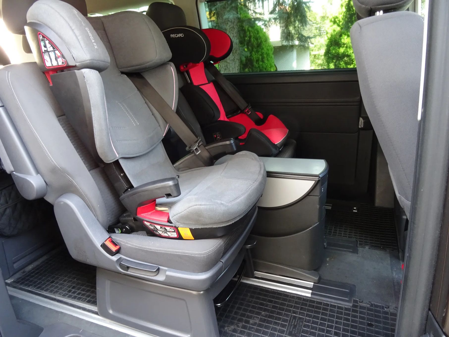Volkswagen Multivan Volkswagen Multivan Caravelle idealny stan, niski przebieg