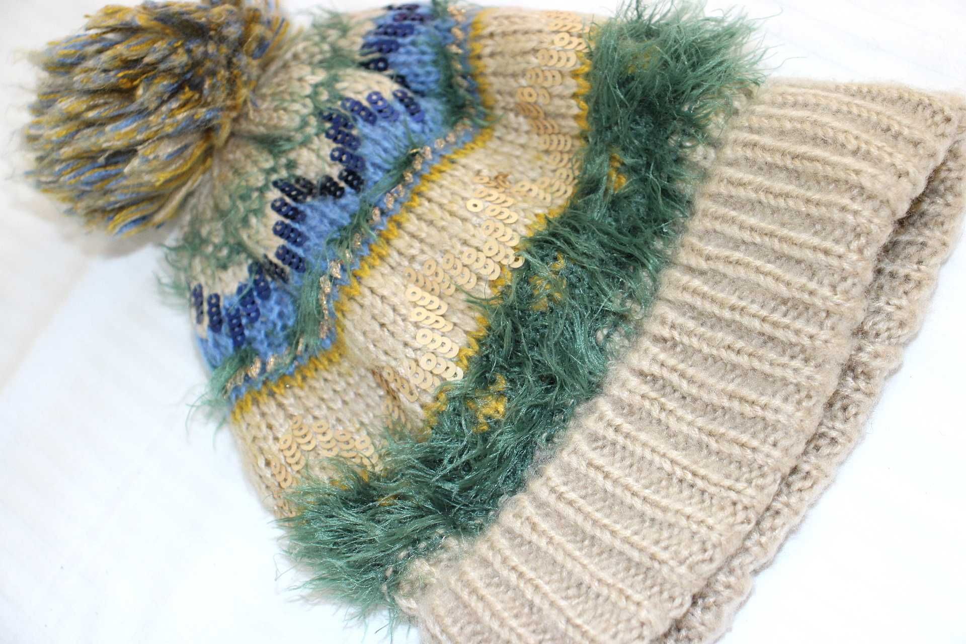 sw4 ZARA KIDS dziewczęca czapka zimowa z pomponem 128/134
