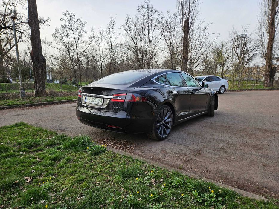 Tesla Model S 100D